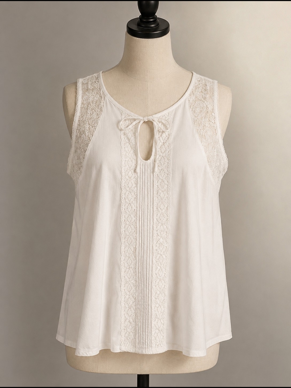 Sleeveless Ivory White Lace-Front Camisole